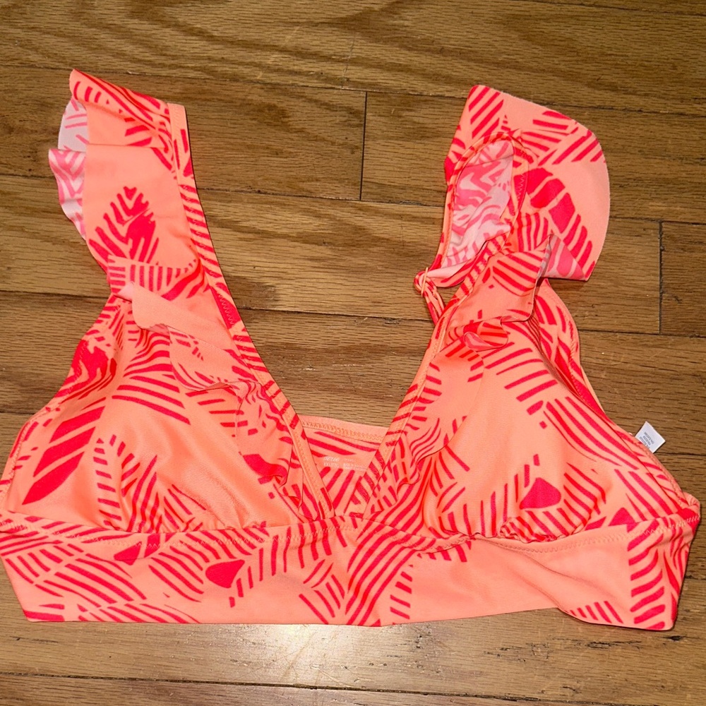 Aerie Coral and Orange Tropical Pattern Bikini Top